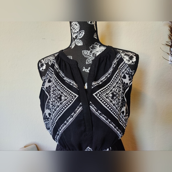 Old Navy Black and White Print sleeveless dress π€π€π€(S/P)π€π€π€ - Picture 3 of 16